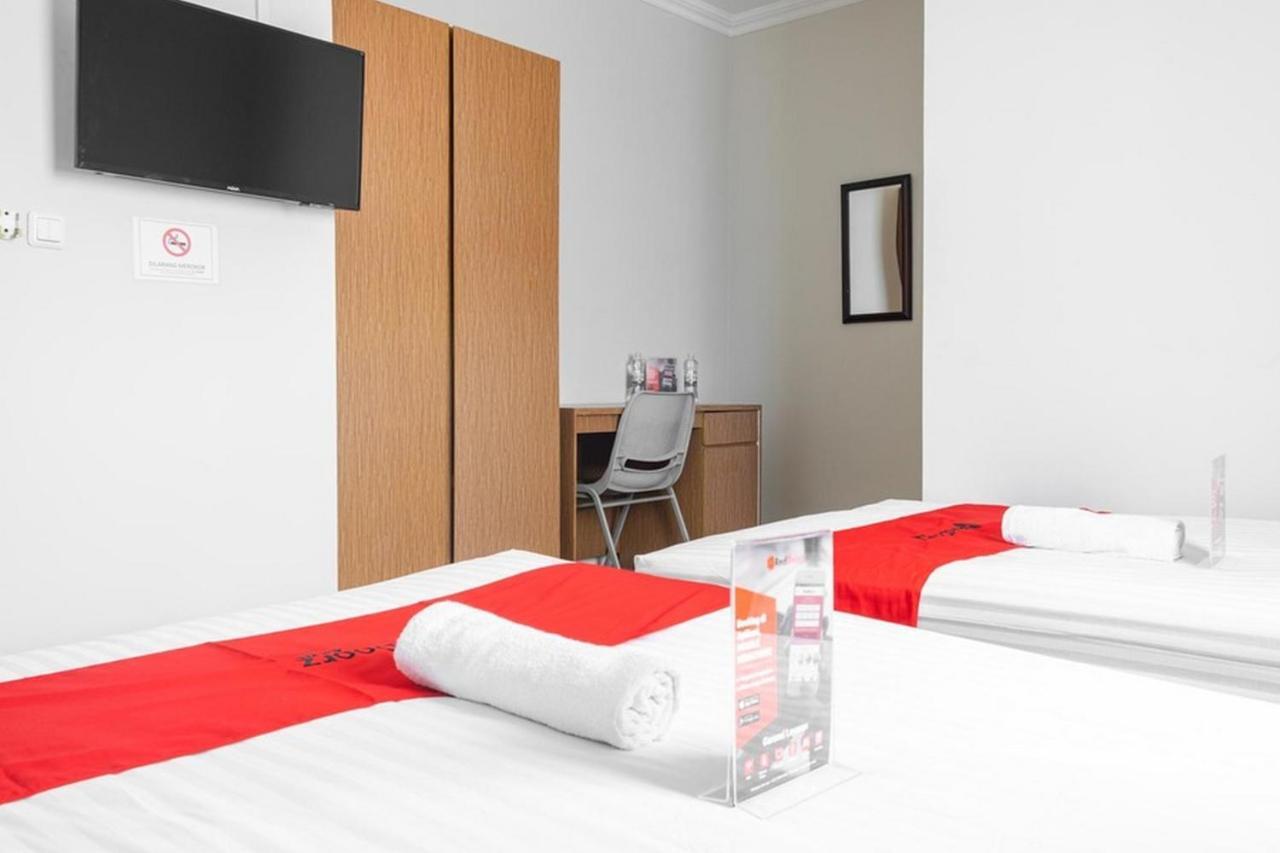 เรดดอร์ซ เนียร์ ซิโลอัม การาวาจิ 3 Hotel ทังเกอรัง ภายนอก รูปภาพ