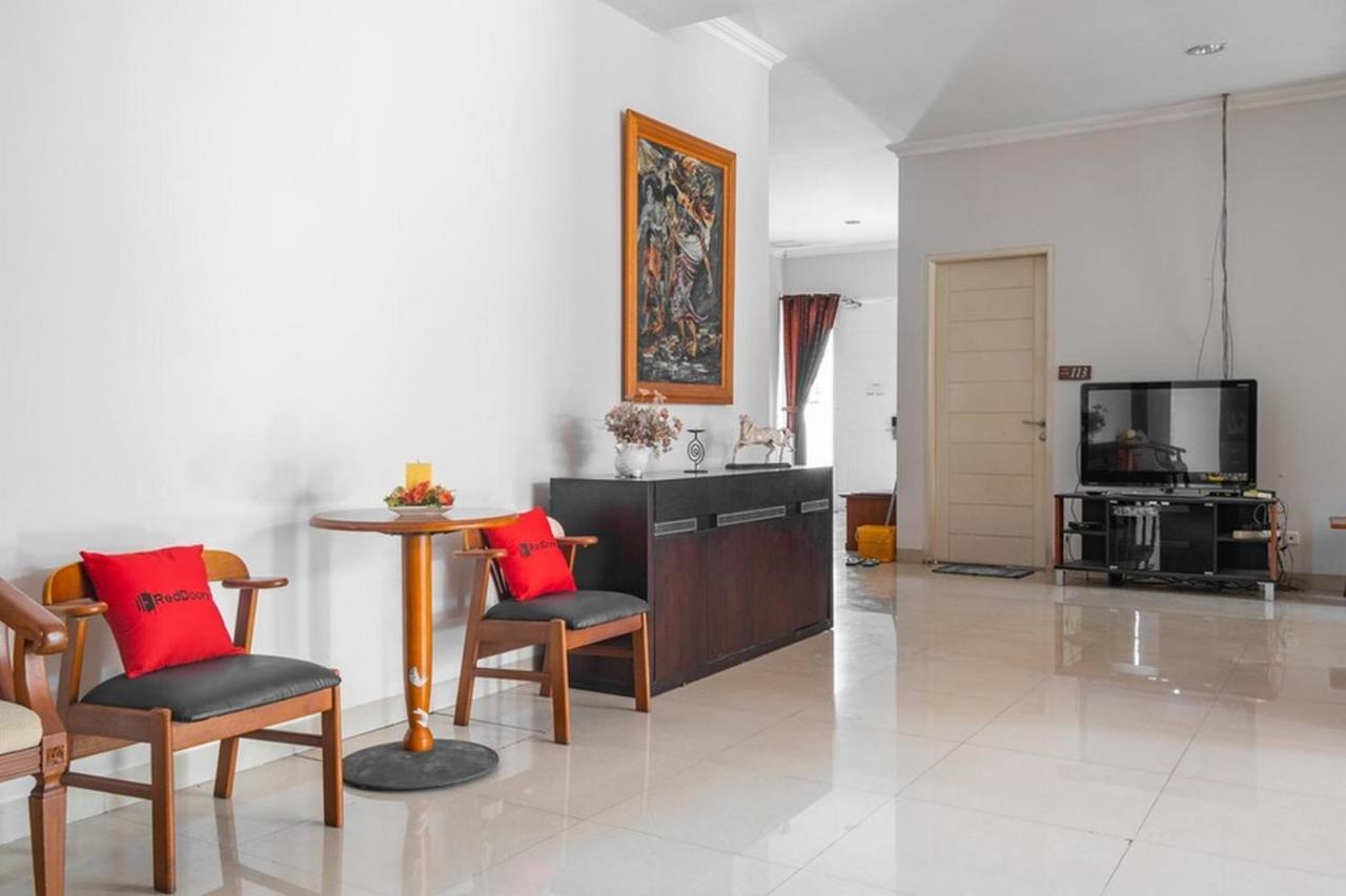 เรดดอร์ซ เนียร์ ซิโลอัม การาวาจิ 3 Hotel ทังเกอรัง ภายนอก รูปภาพ